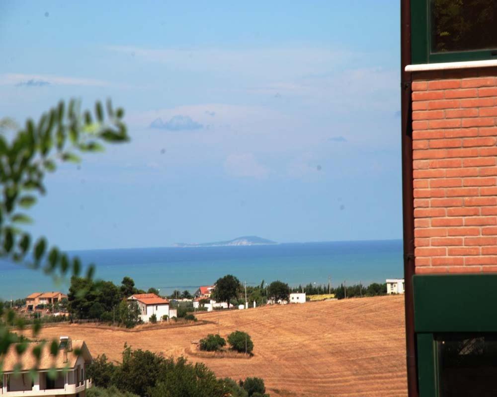 Отель Santoianni San Martino in Pensilis Экстерьер фото